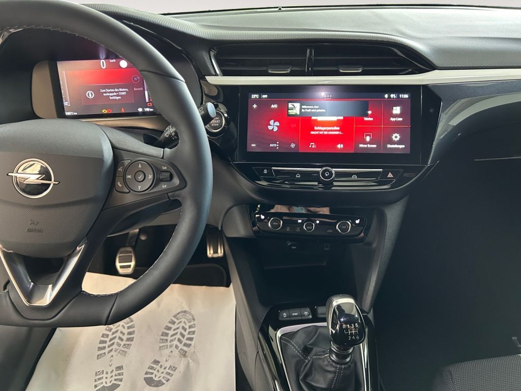 Fahrzeugabbildung Opel Corsa 1.2 GS Navi Sitz/Lenkradheizung PDC LED