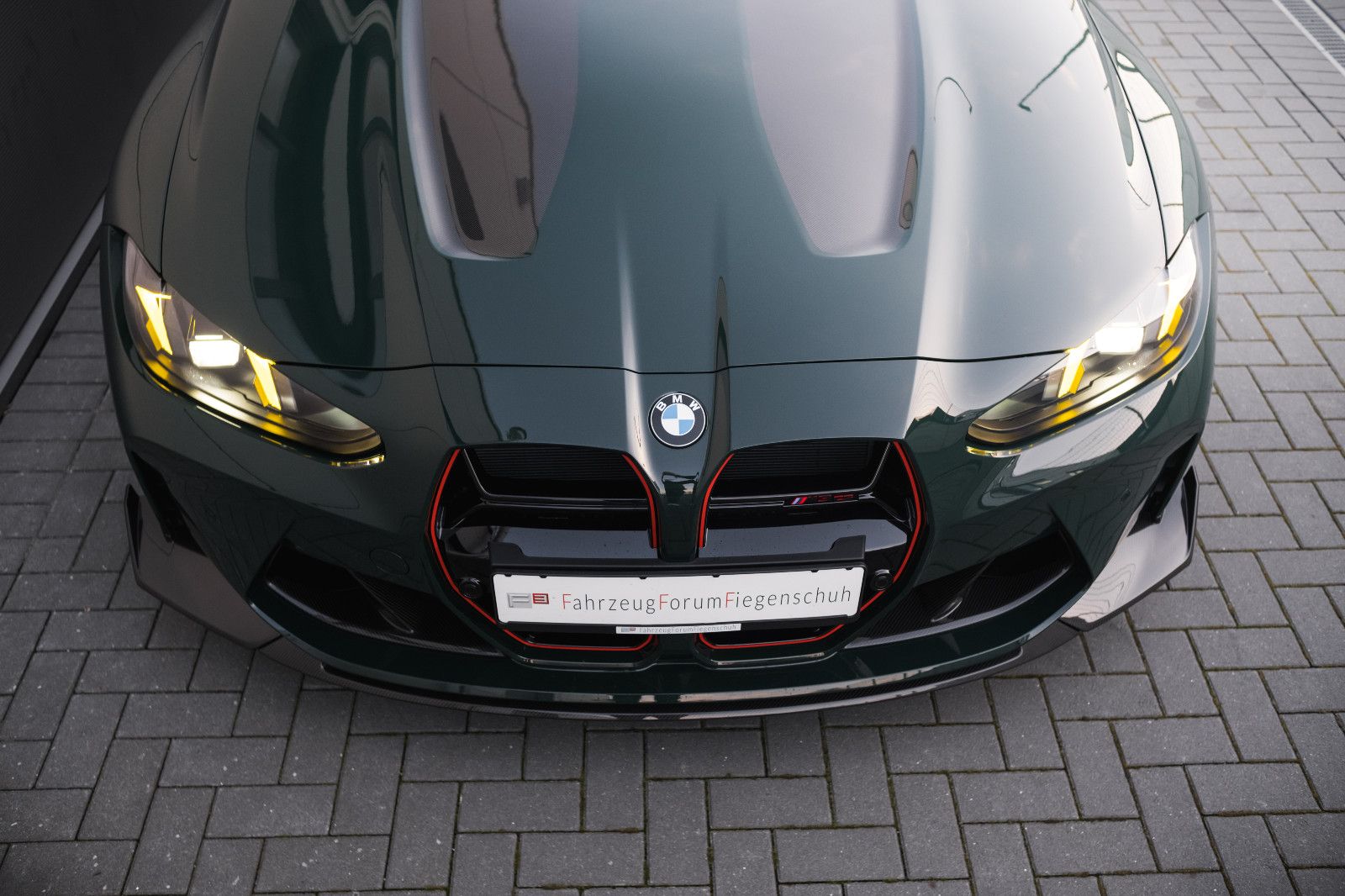 Fahrzeugabbildung BMW M3 Touring CS-Sonderfarbe-Drive-&ParkingAssist.