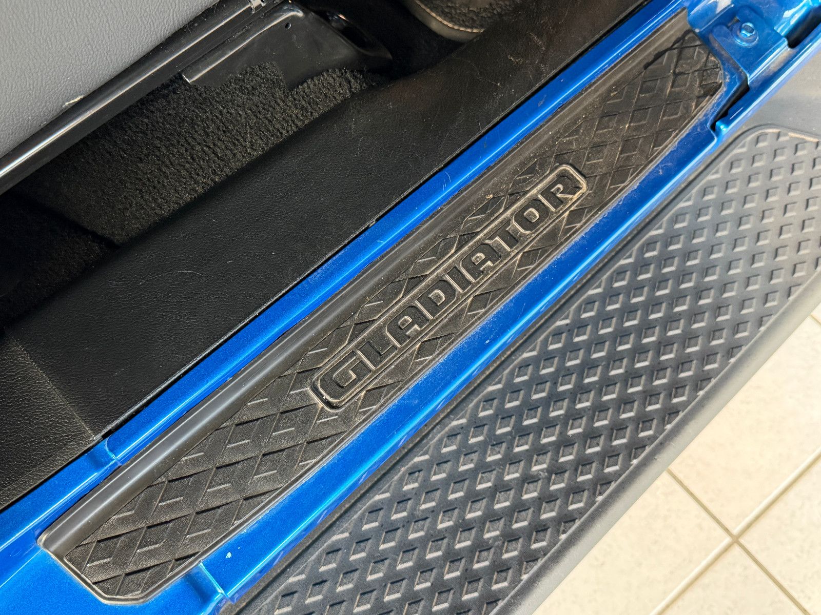 Fahrzeugabbildung Jeep Gladiator Launch Edition 4WD/KAMERA/LEDER/LED/EX