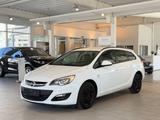 Opel Astra J Sports Tourer Active*KLIMAAUT.*SHZ*PDC* - gebrauchte Opel Astra aus dem Jahr 2013