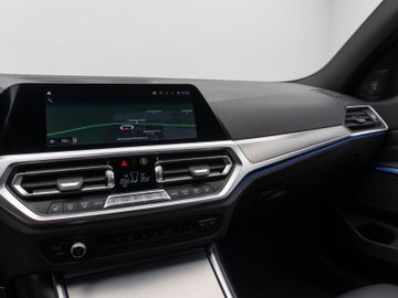 Fahrzeugabbildung BMW M340d xDr Tour M Sport ACC HUD Kamera 360°