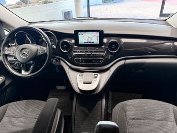 Mercedes V 220 - 7