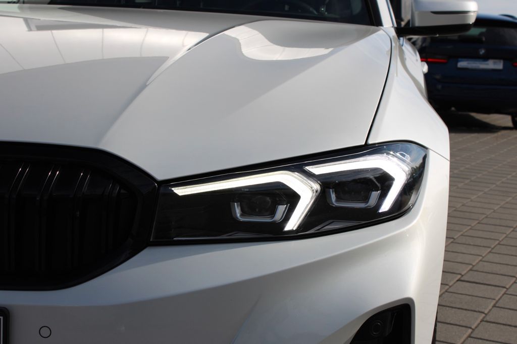 BMW 320d xDrive Touring AUT NAVI LED SHZ LIVE COCKPI