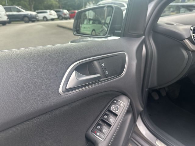 B 180 Style NAVI SITZHZG. TEMPOMAT WI-RÄDER