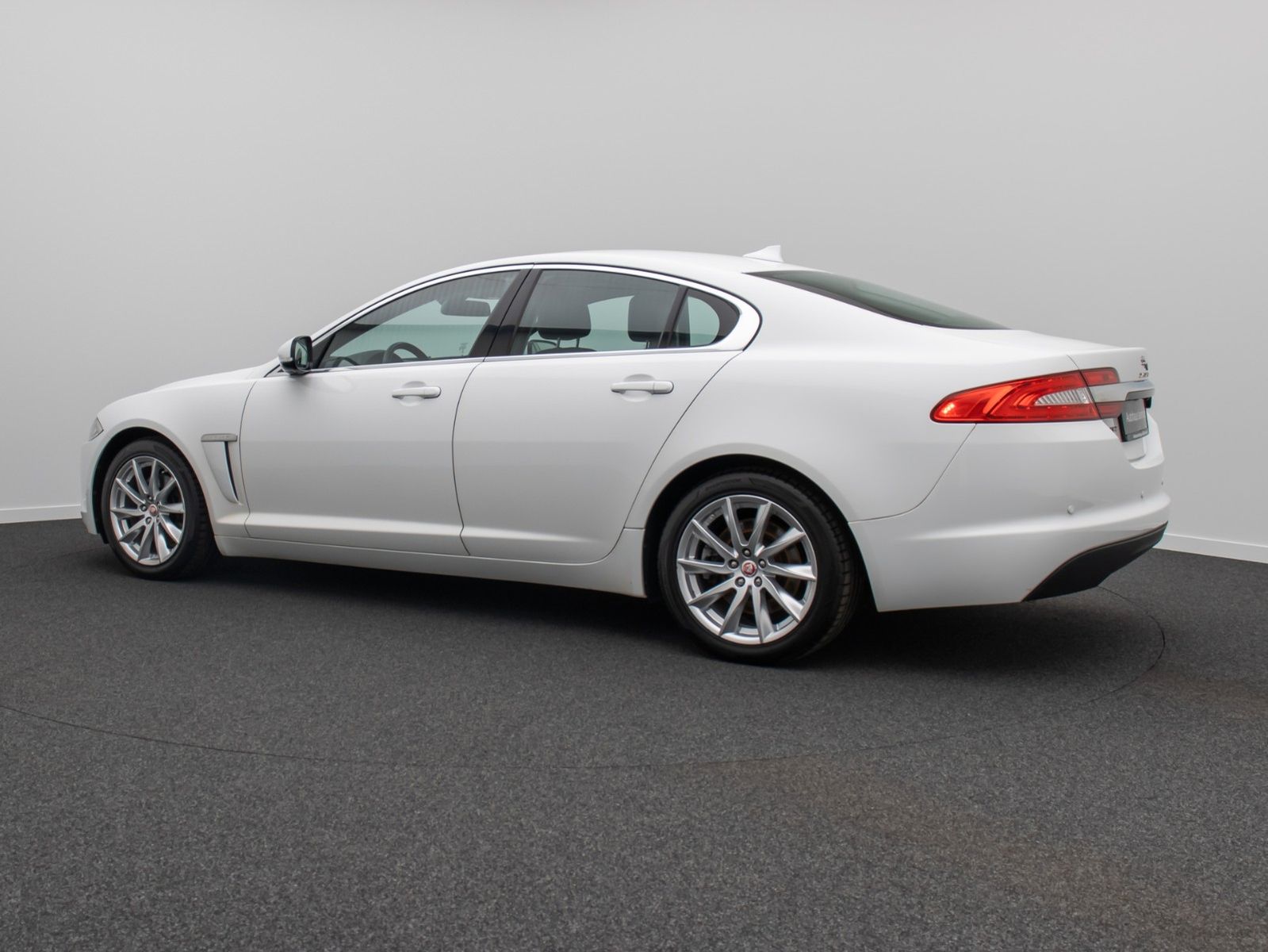 Fahrzeugabbildung Jaguar XF 2.2 Xenon Navi GSD Leder Touch Tempomat