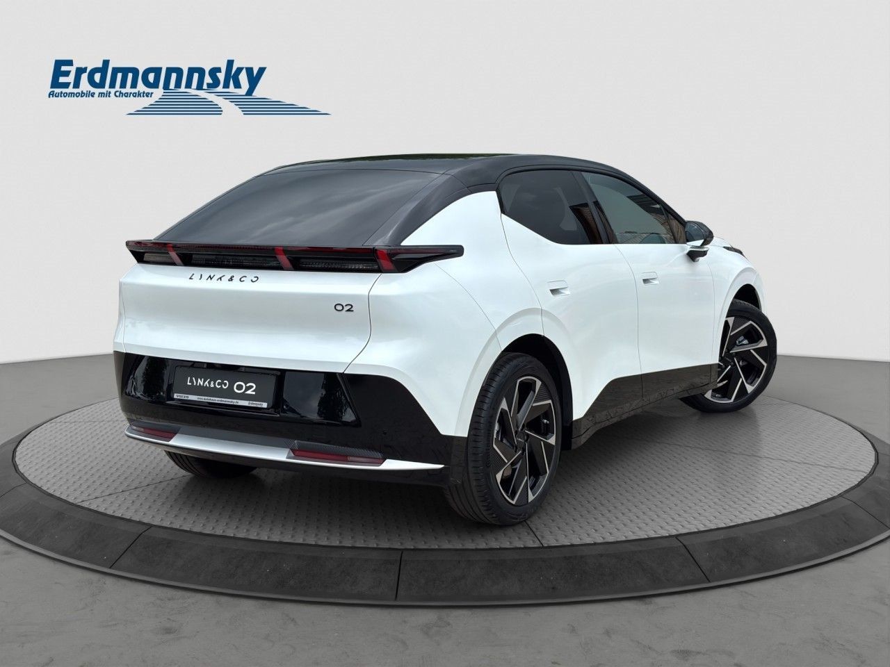 Lynk & Co 02