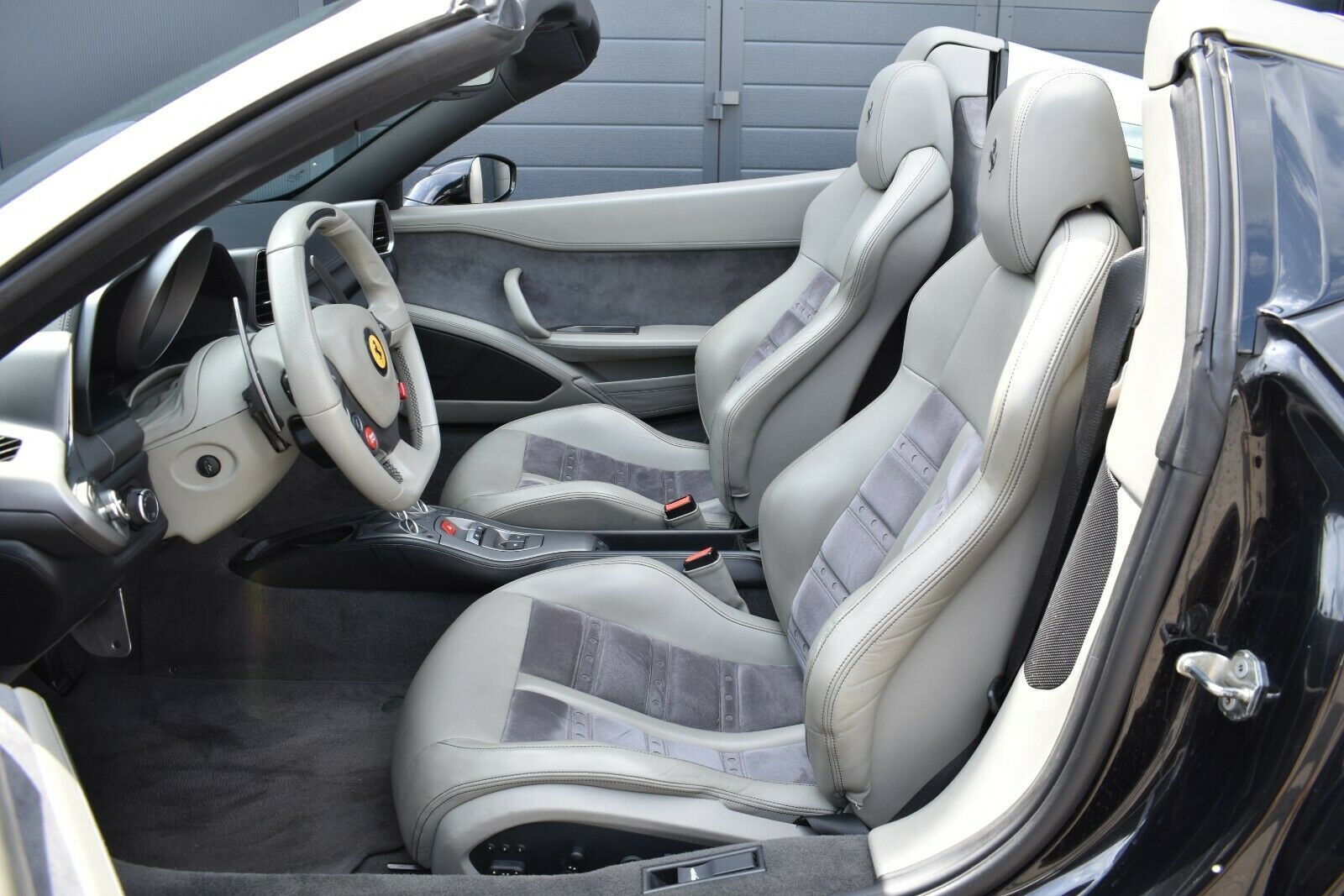 Fahrzeugabbildung Ferrari 458 Italia Spider*Lift*Cam*AFS*MIETKAUF