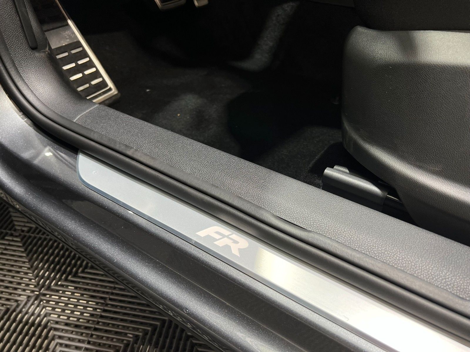 Fahrzeugabbildung SEAT Ateca 1.5 TSI FR DSG