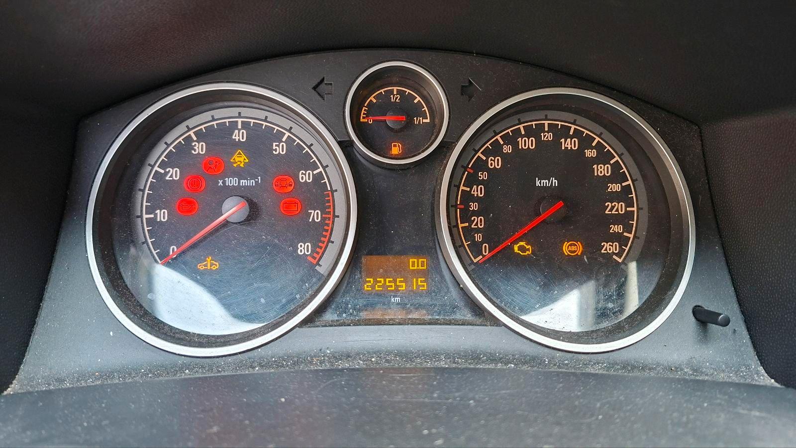 Opel Astra 2005 — photo 11