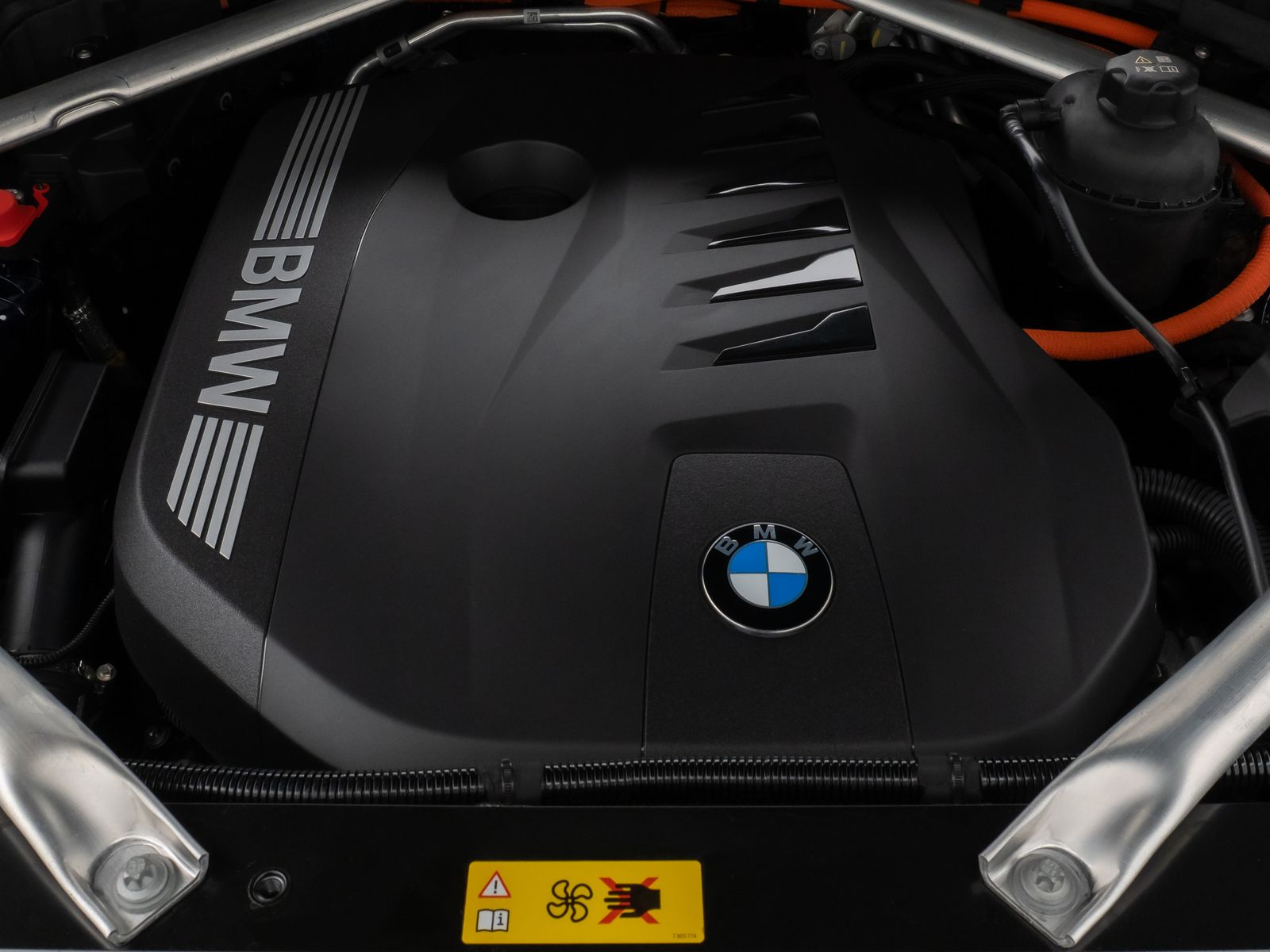 Fahrzeugabbildung BMW X5 xD50e M Sport 360°H/K Panorama Individual 22"
