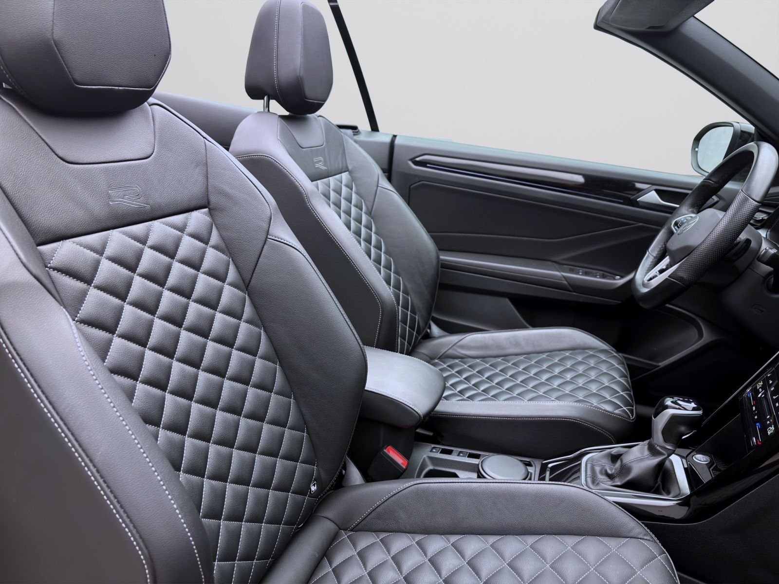 Volkswagen T-Roc - Bild 17