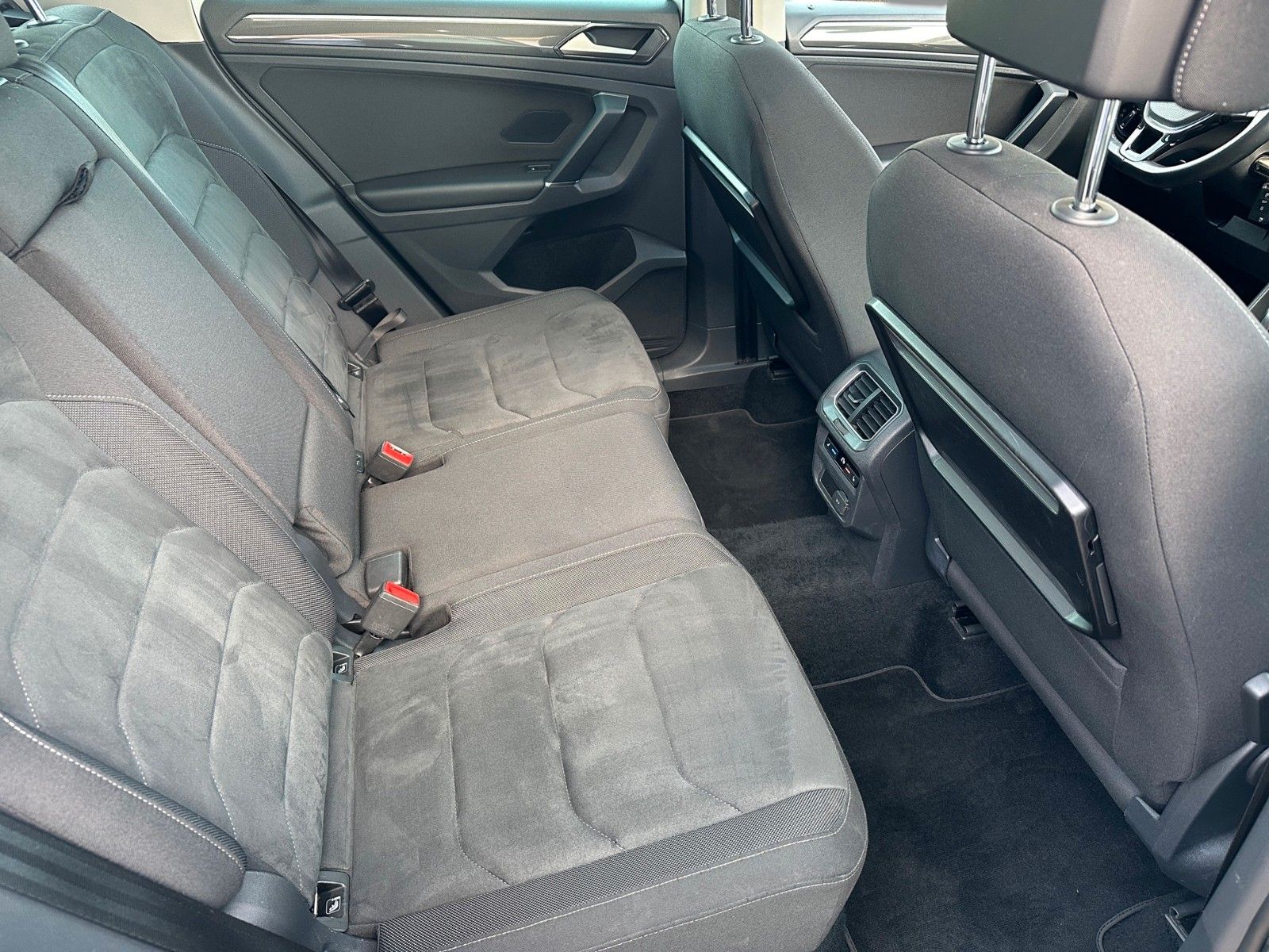 Volkswagen Tiguan 2.0 TDI DSG Highline Pano Ahk Navi Lhz – Bild 4