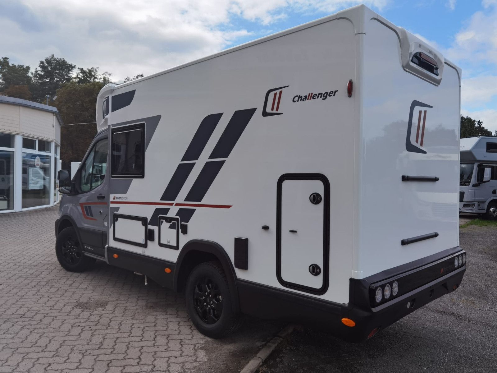 Fahrzeugabbildung Challenger S194 Sport Edition M26