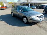 Volkswagen PASSAT 1.6 I TÜV NEU I KLIMA I ANHÄNGERKUPPLUNG - Volkswagen Passat