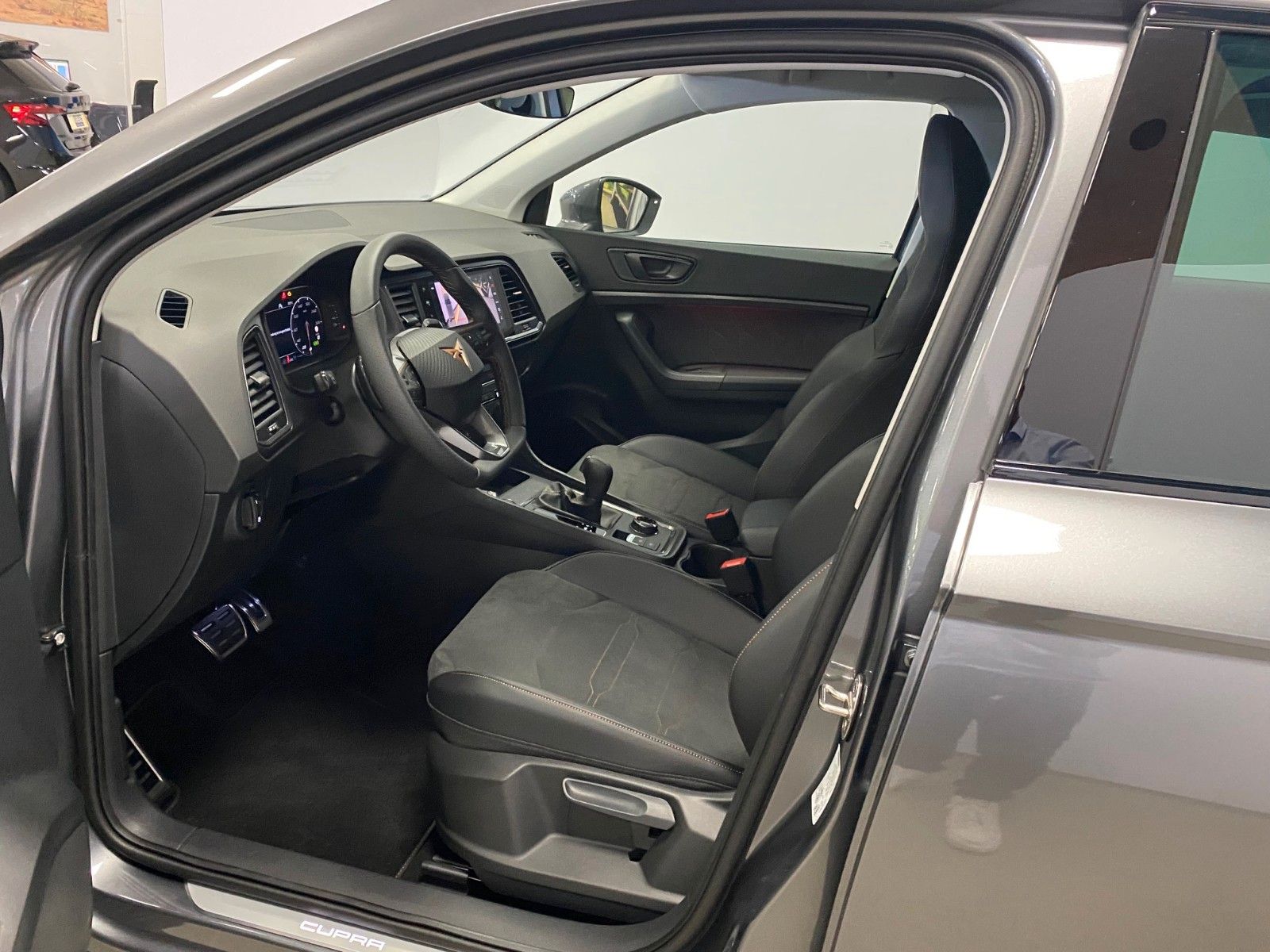 Fahrzeugabbildung CUPRA Ateca 2.0 TSI 4x4 DSG+5 J. GARANTIE+ACC+AHK+APP+