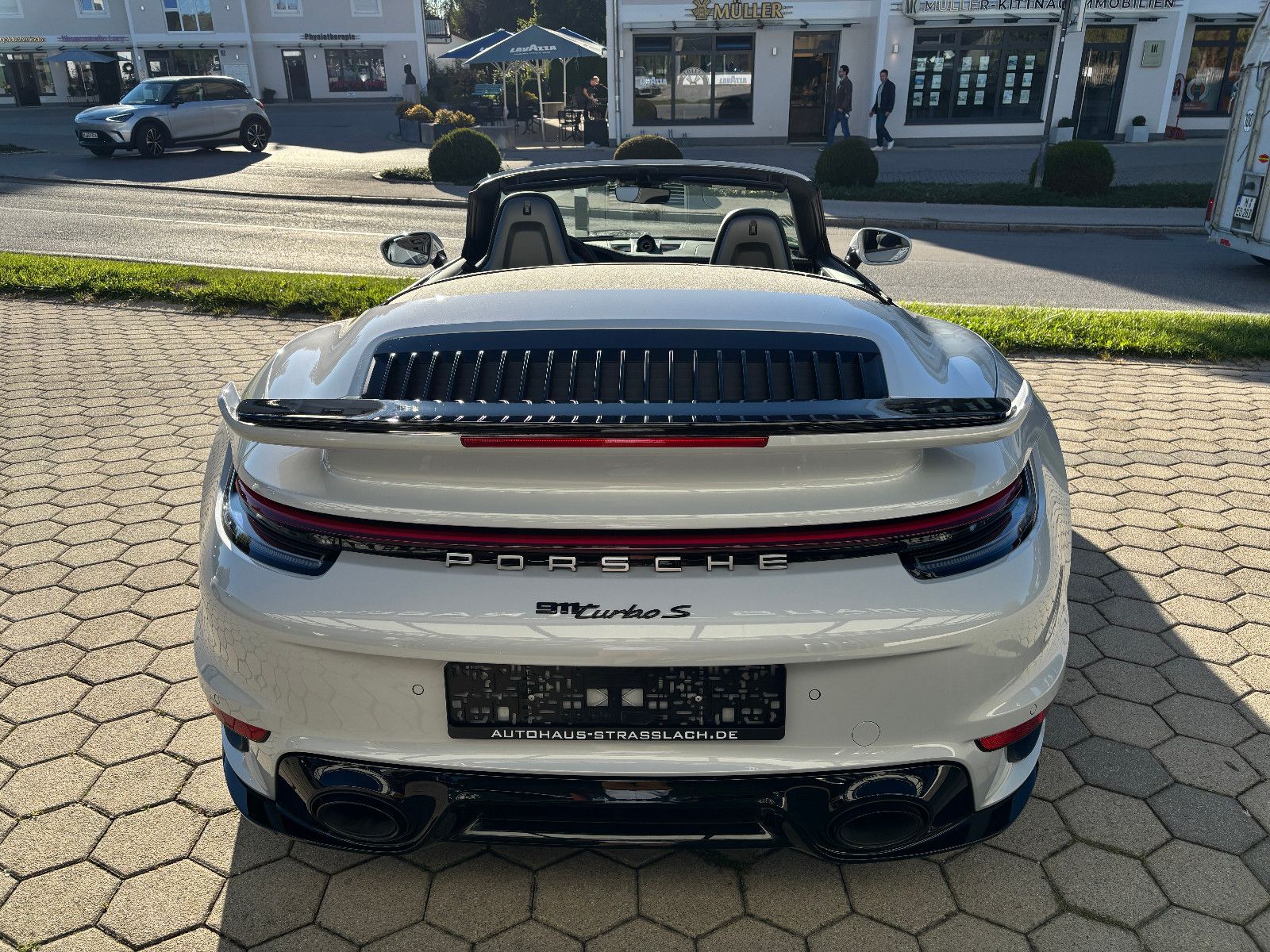 Porsche 992 911 TURBO S CABRIO SPORTDES SPORTABGAS VIEW foto 5