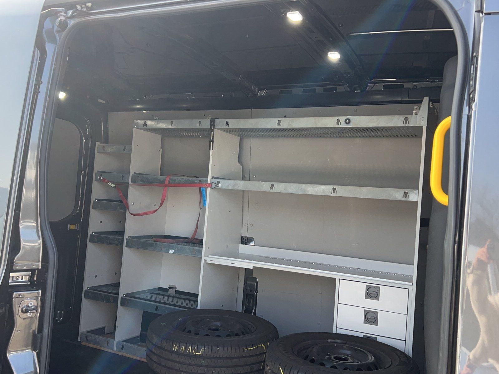 Fahrzeugabbildung Ford Transit FT 310 (TTS) 2.0 TDCi DPF 310 L2 Regal