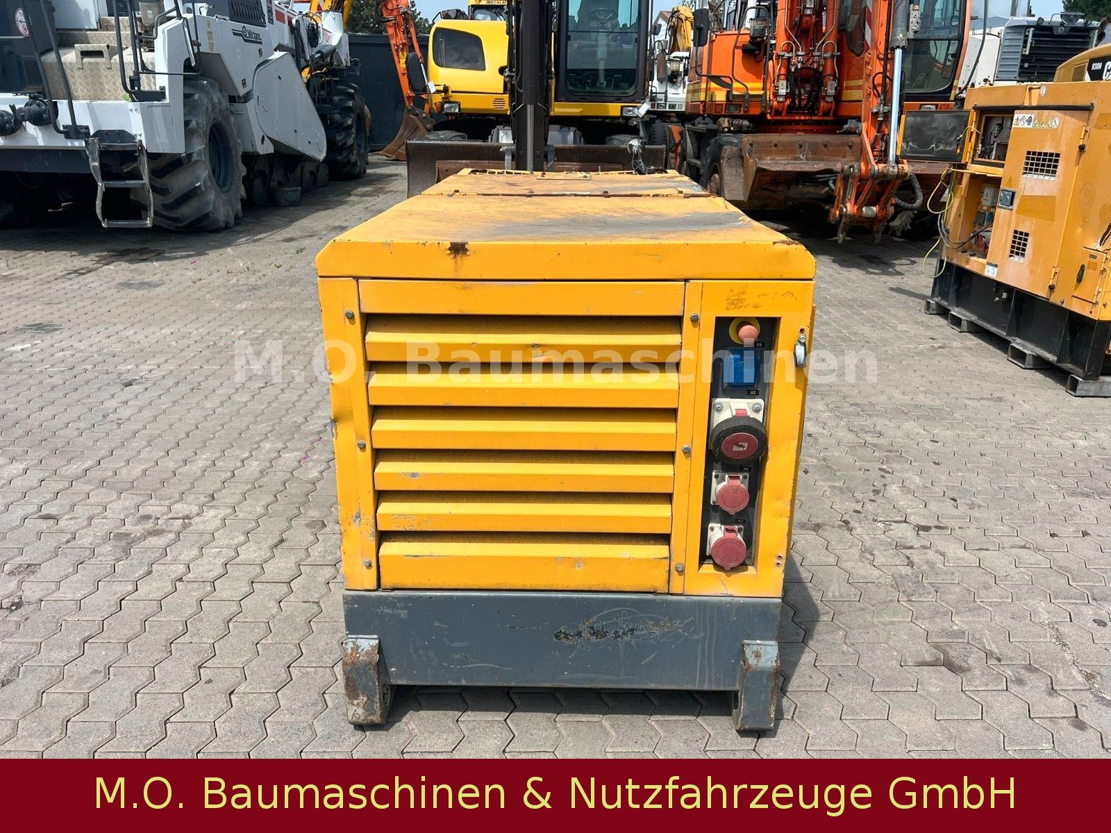 Fahrzeugabbildung Atlas Copco QAS 40 / 40 KVA / Stromgenerator /