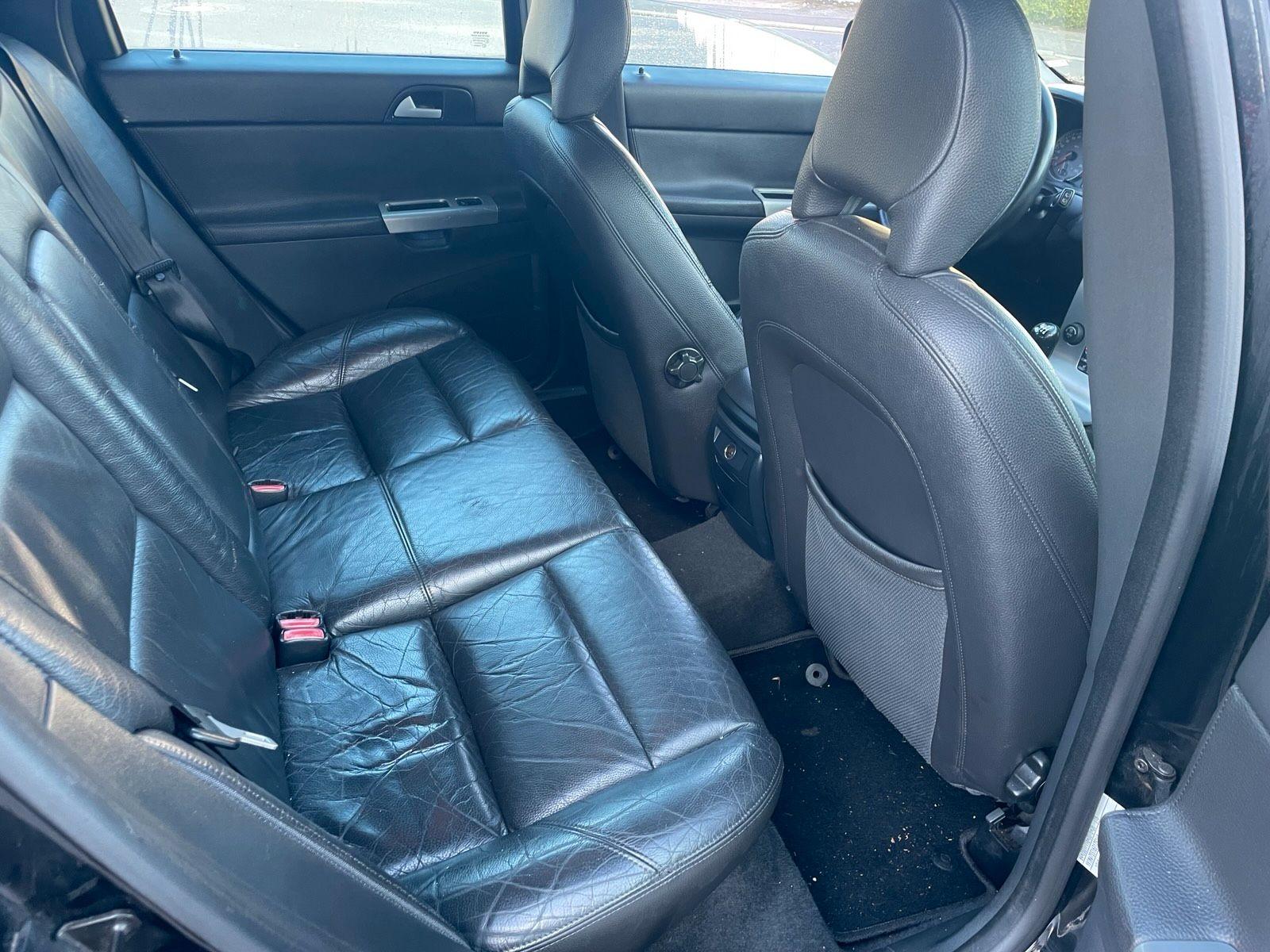 Volvo V50 2005 — photo 11