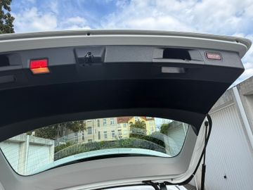 Mercedes E 220 - 11