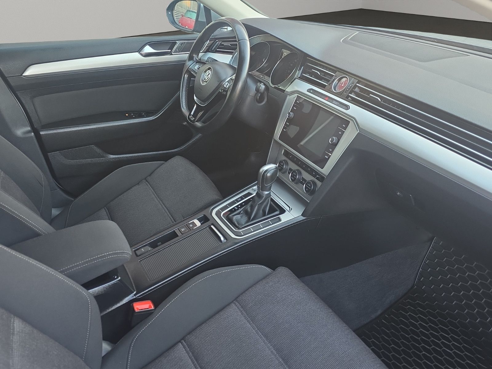 Fahrzeugabbildung Volkswagen Passat Variant Comfortline BMT/Start-Stopp AHK