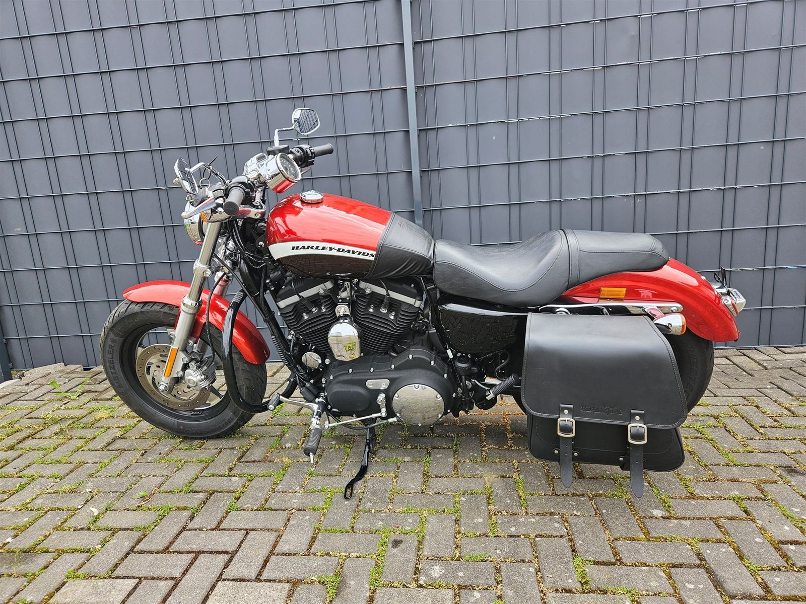 Fahrzeugabbildung Harley-Davidson Sportster XL 1200CA