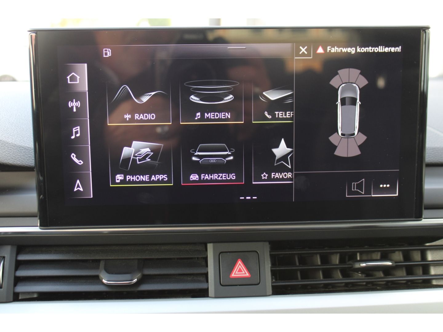 AUDI A4 35 TDI S-Tronic advanced Avant LED Navi DAB V - Image 20