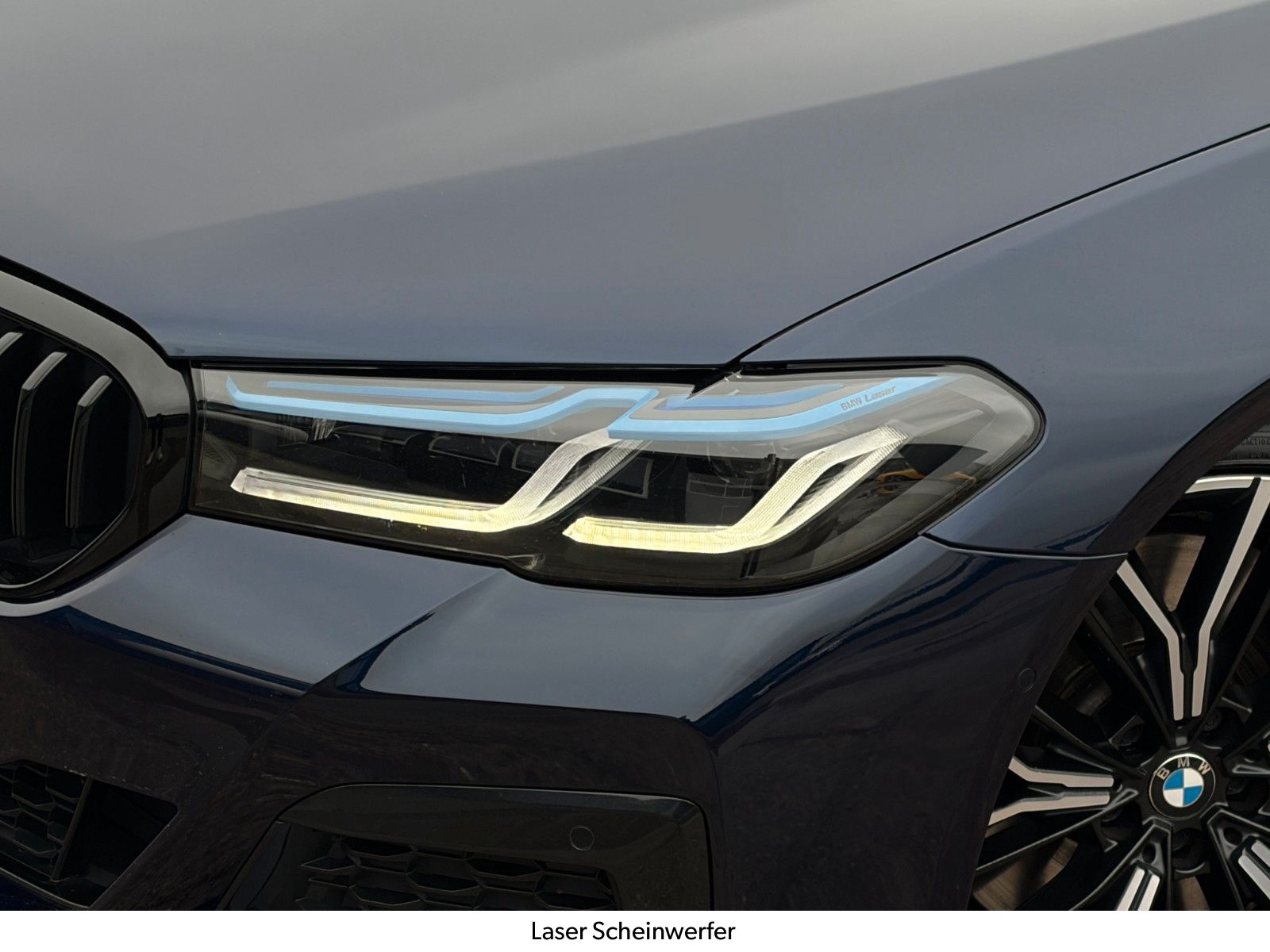 Fahrzeugabbildung BMW M550i xDr M Sport Pro Laser HuD 360° StdHzg GSD