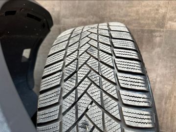 MYAUTOCENTER – Gebraucht- und Jahreswagen mit Werkstattservice in Pfaffenhofen Volkswagen T-Roc *R-Line*AHK*2-ZONEN*Navi*Spurhalte*