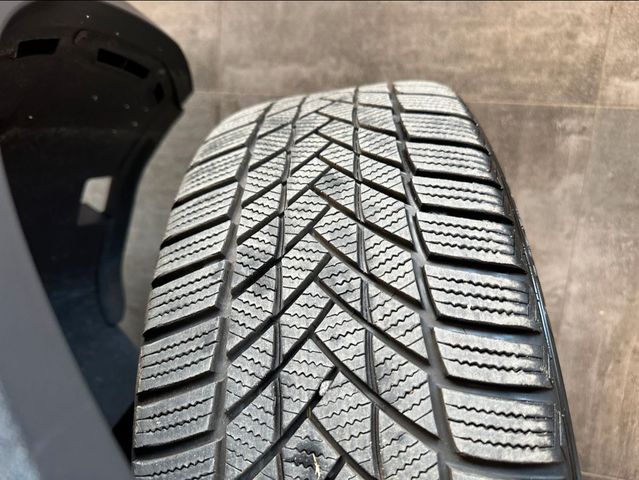 MYAUTOCENTER – Gebraucht- und Jahreswagen mit Werkstattservice in Pfaffenhofen Volkswagen T-Roc *R-Line*AHK*2-ZONEN*Navi*Spurhalte*