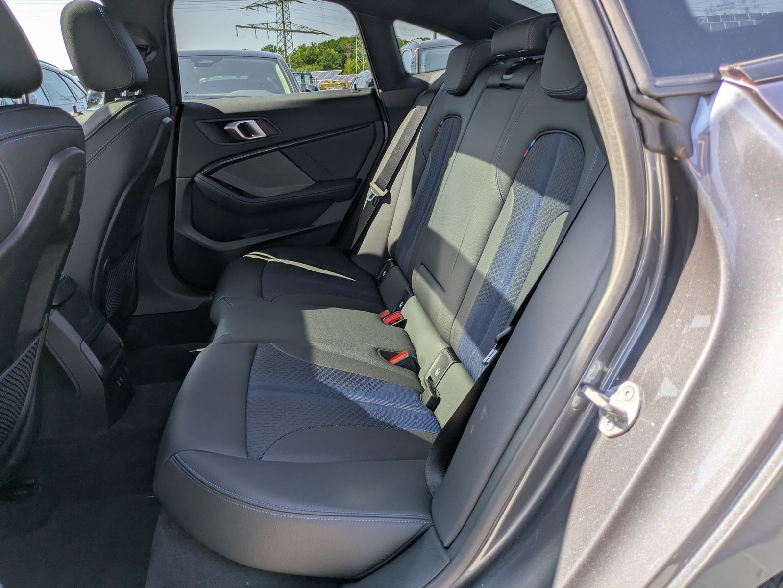 Fahrzeugabbildung BMW 220 d M Sport PANO*LED*H&K*TEMP*KAMERA*SHADOW