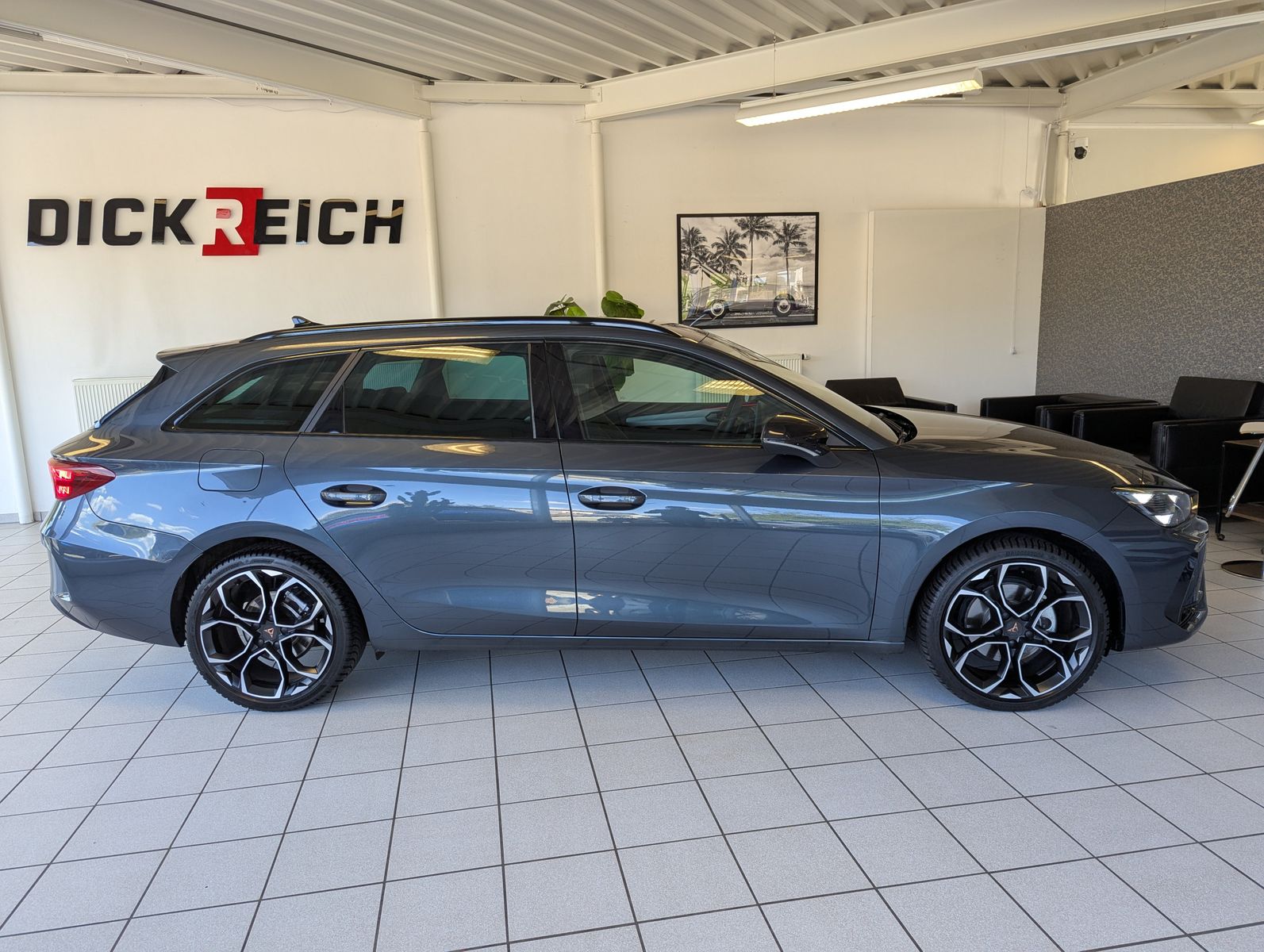 Fahrzeugabbildung CUPRA Leon 1.5 eTSI DSG Skyline Dinamica Memory AHK 19