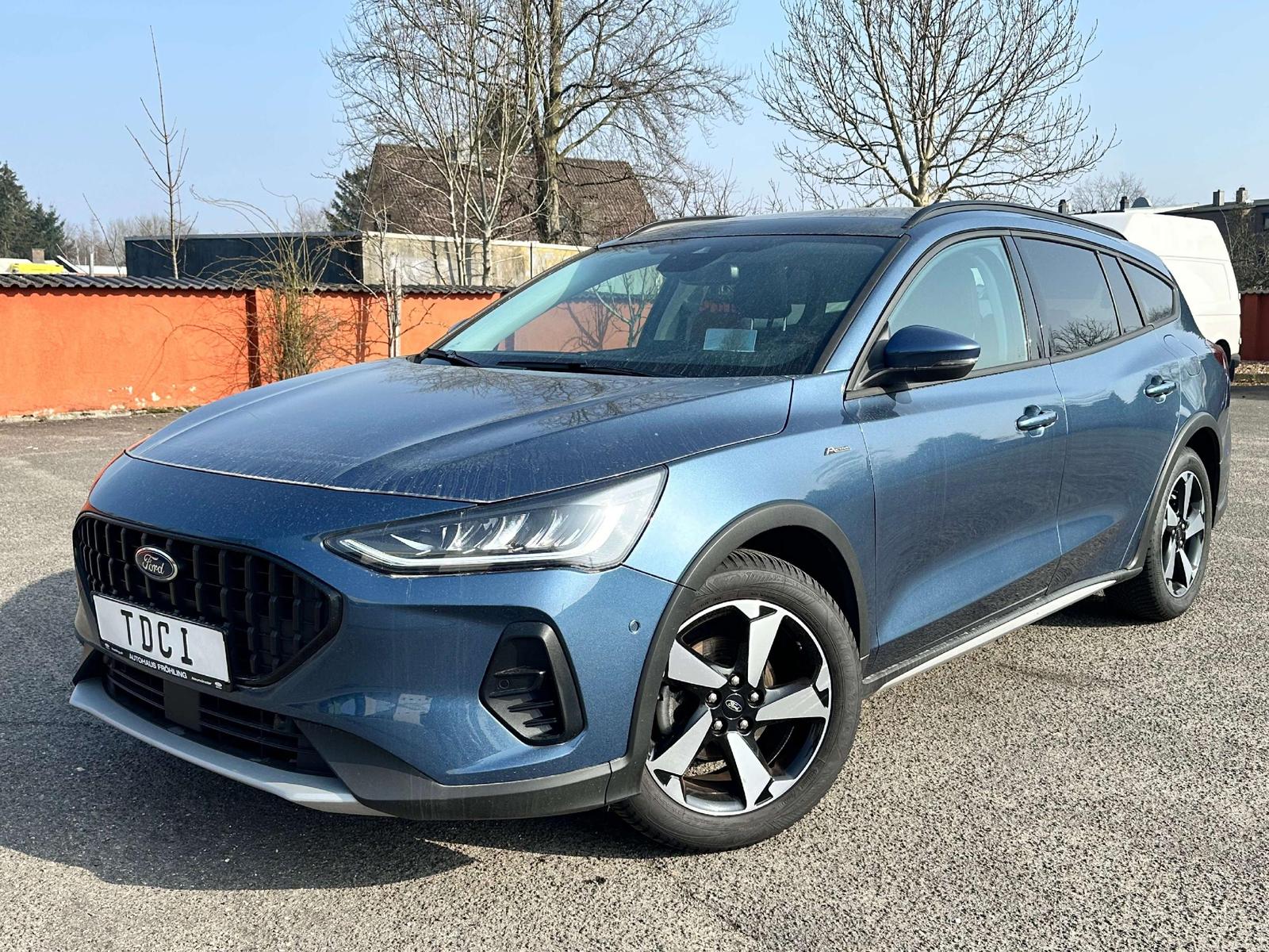 Ford Focus Active X Leder, Pano, ACC etc.