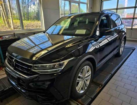 Volkswagen Tiguan R-line Black 1.5 TSI DSG ACC+LED+NAVI+PAN