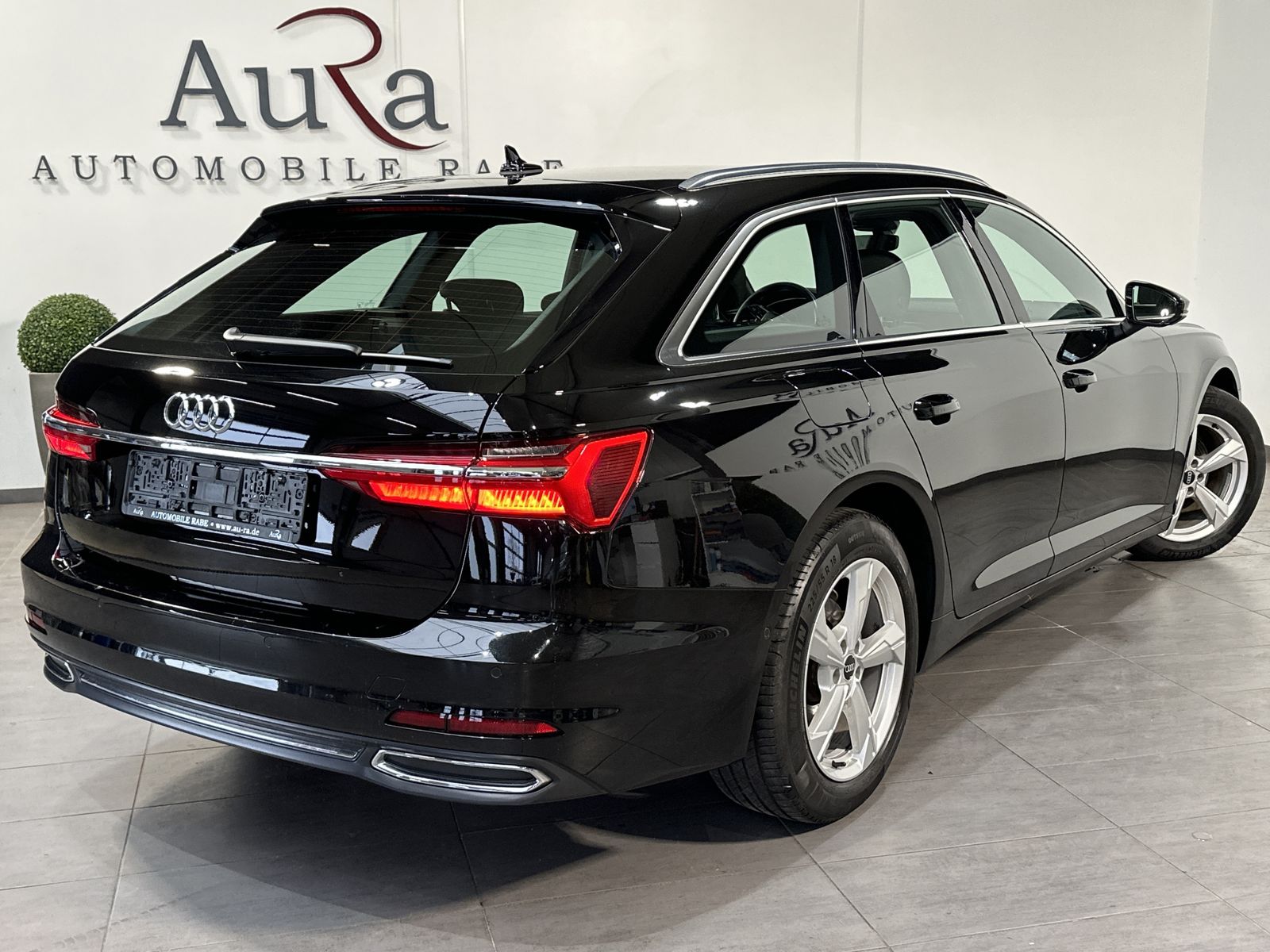 Fahrzeugabbildung Audi A6 Avant 35 TDI Sport NAV+LED+ACC+DSP+V-COCKPIT