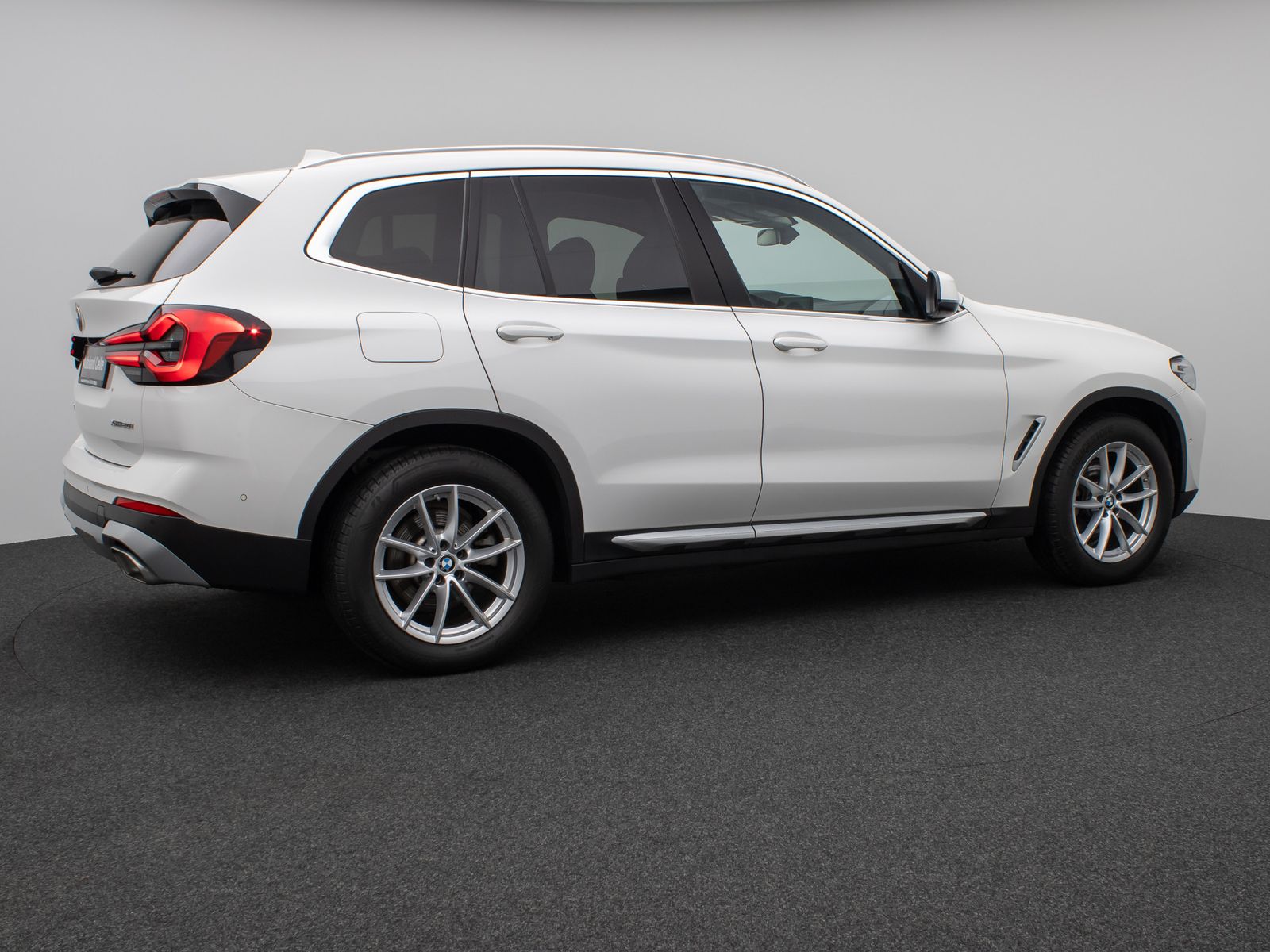 Fahrzeugabbildung BMW X3 xD20i Panorama Kamera DAB Leder Sport 18Zoll
