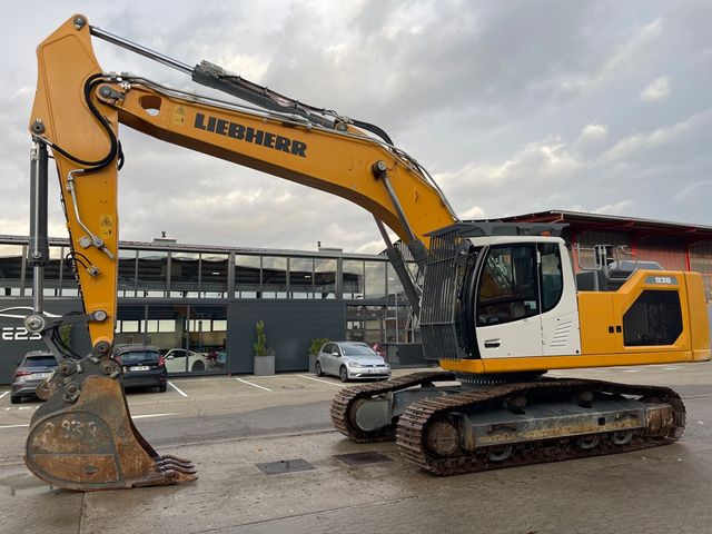 Liebherr R938NLC