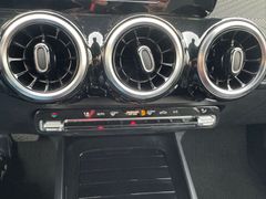Fahrzeugabbildung Mercedes-Benz GLB 220 d Navi Leder LED AHK ACC 1.Hand