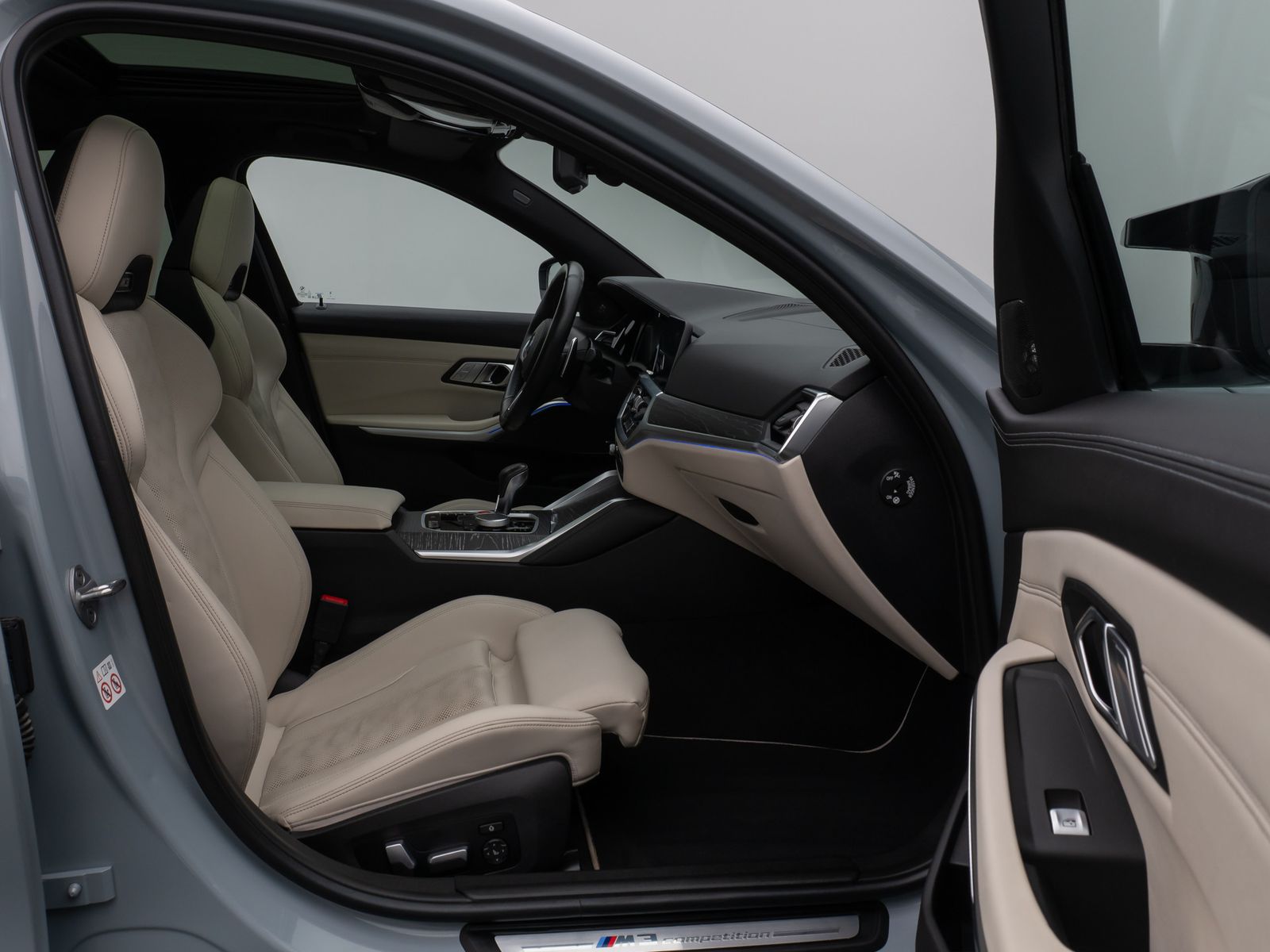 Fahrzeugabbildung BMW M3 Competition xD Glasdach Laser 360°HUD H/K DAB