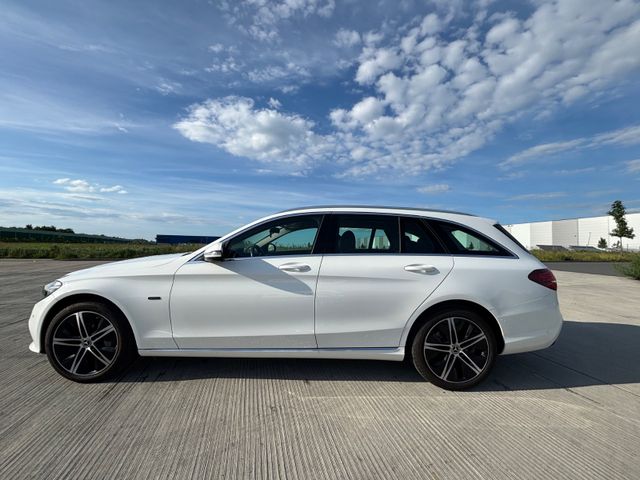 MERCEDES-BENZ C 300 de T-Modell