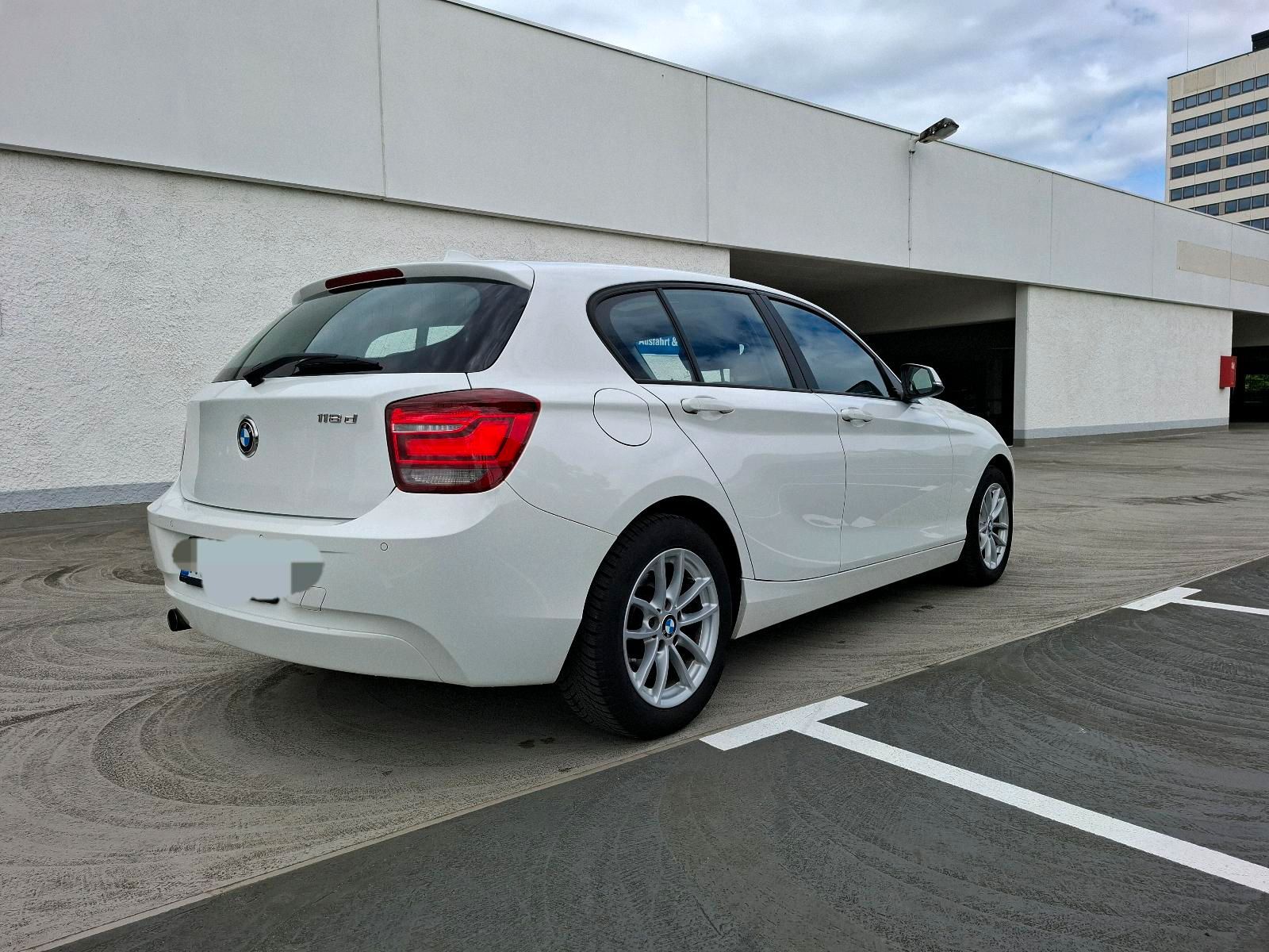 BMW 118