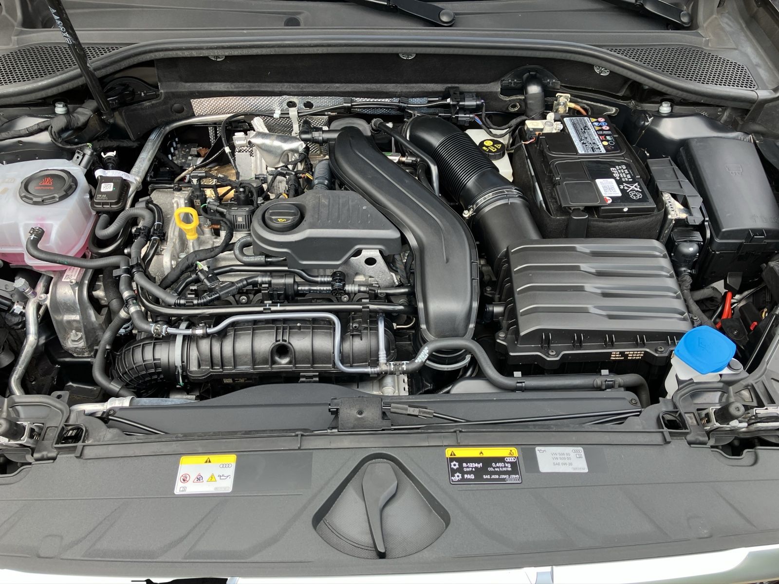 Fahrzeugabbildung Audi Q2 35 TFSI advanced S tronic LED Vorb AHZV