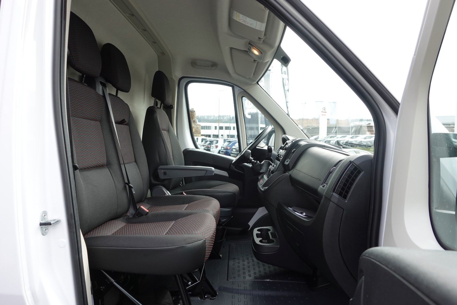 Fahrzeugabbildung Opel Movano Cargo L2H2 2.2 Diesel 103 kW