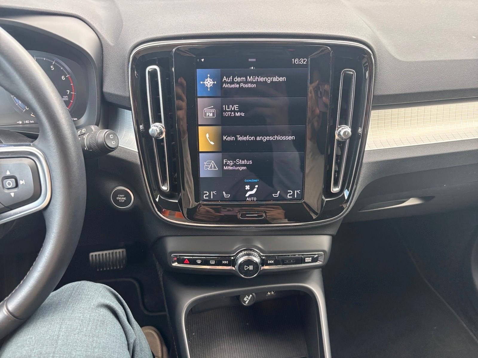 Volvo XC 40 XC40 Momentum Pro 2WD