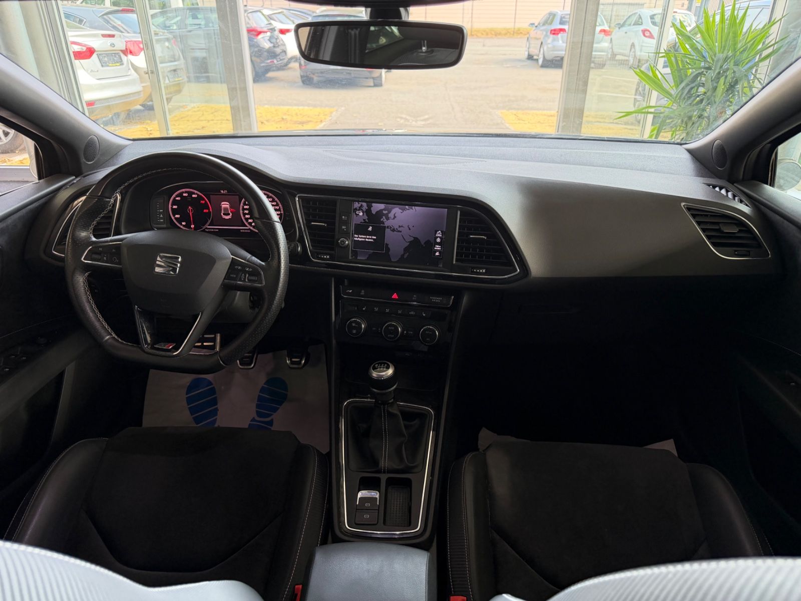 Fahrzeugabbildung SEAT Leon Cupra 300 * Schalter * 1.Hand*
