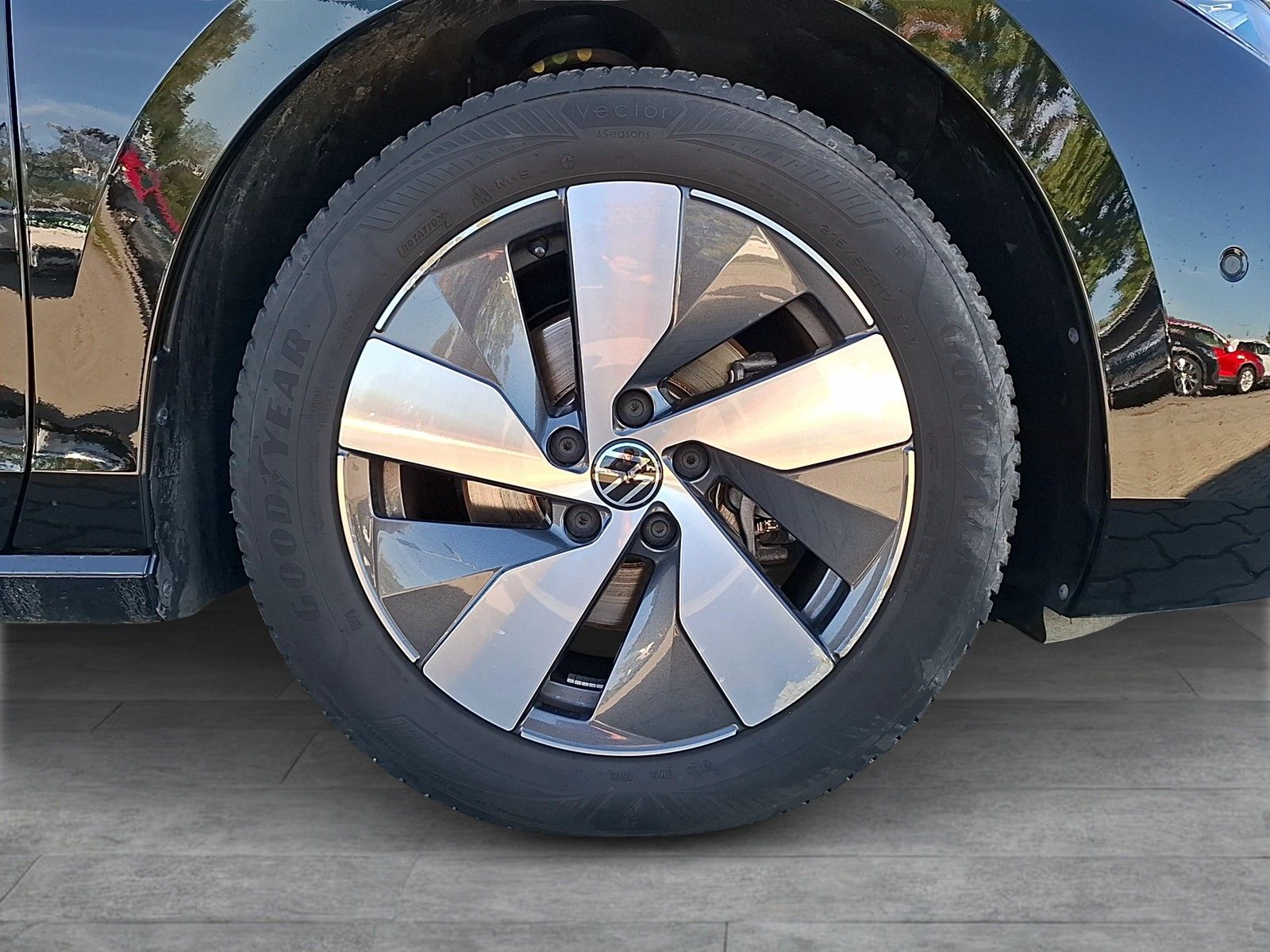Fahrzeugabbildung Volkswagen Passat Variant eTSI Business DSG LED Navi AID HU