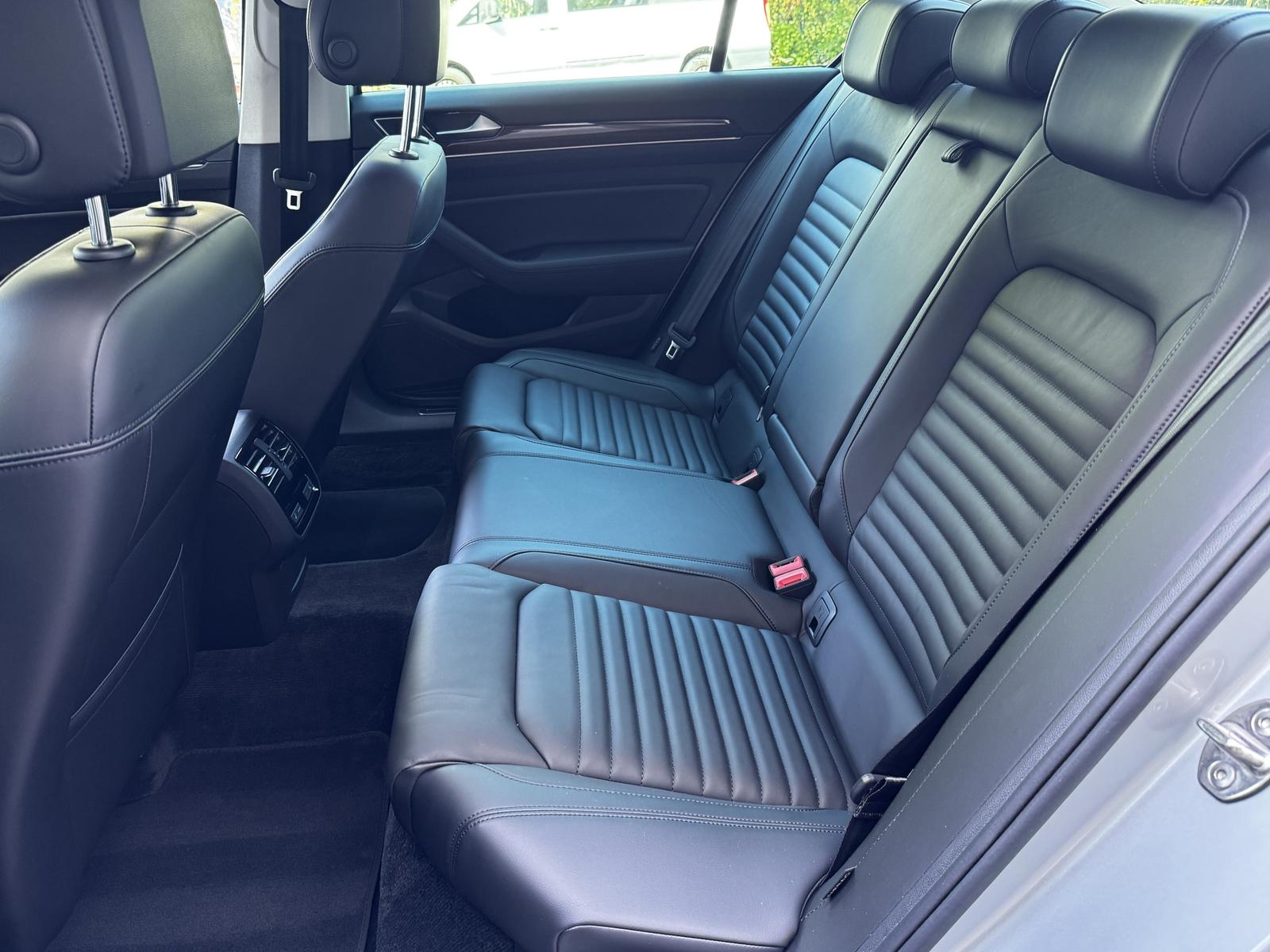 Volkswagen Passat Highline BI-Xenon ACC Kamera Navi Leder
