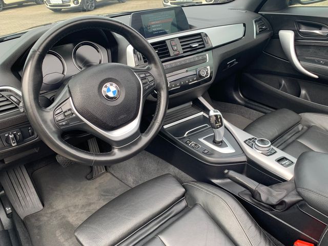 Fahrzeugabbildung BMW 220d Cabrio Sport Line+Adaptive LED+Navi+Leder