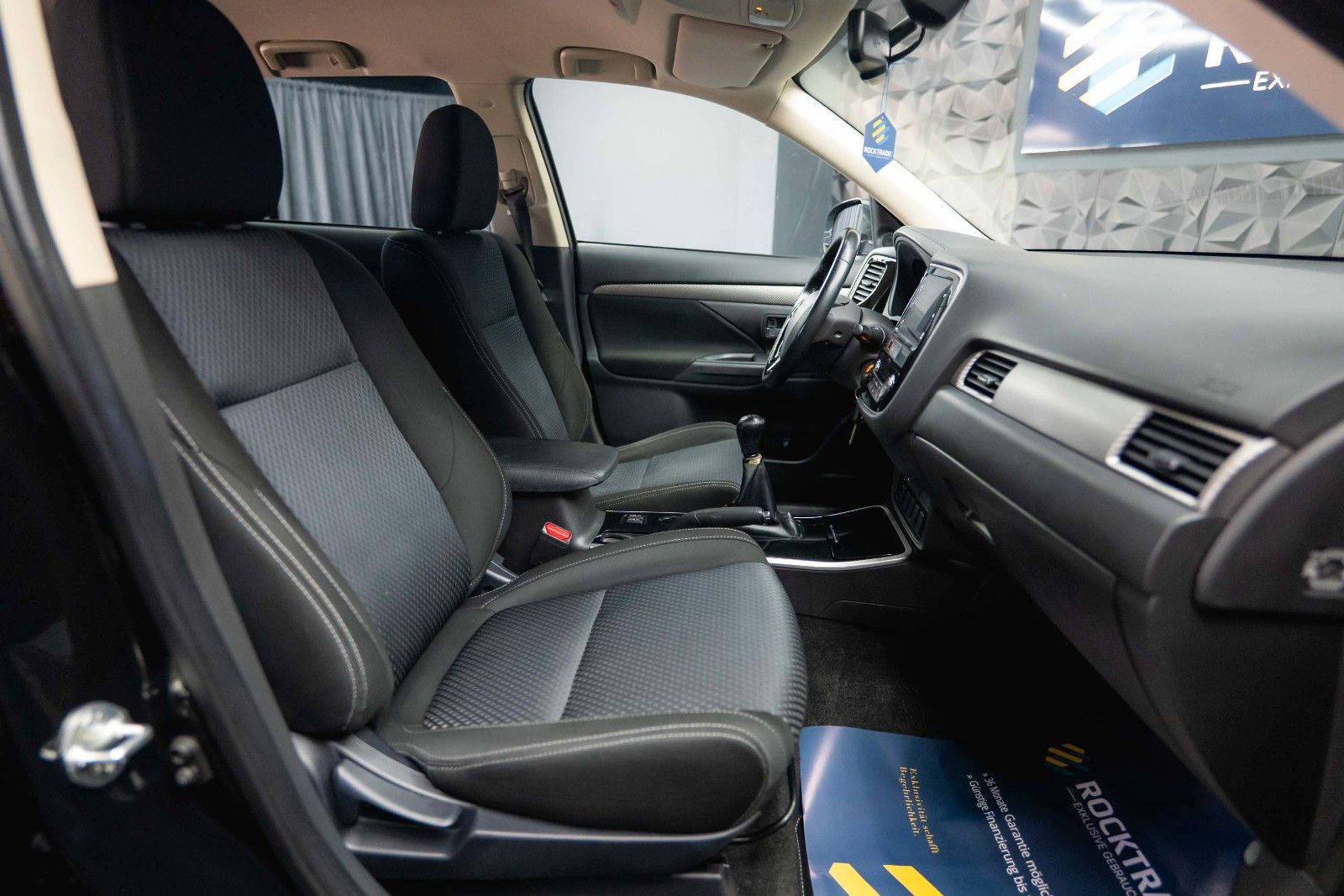 Fahrzeugabbildung Mitsubishi Outlander Edition 100 2WD | DAB | Kamera | 1Hand