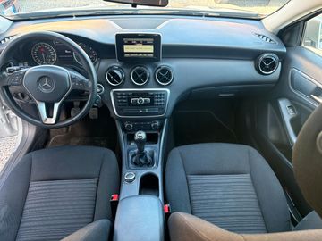 Mercedes A 180 - 12